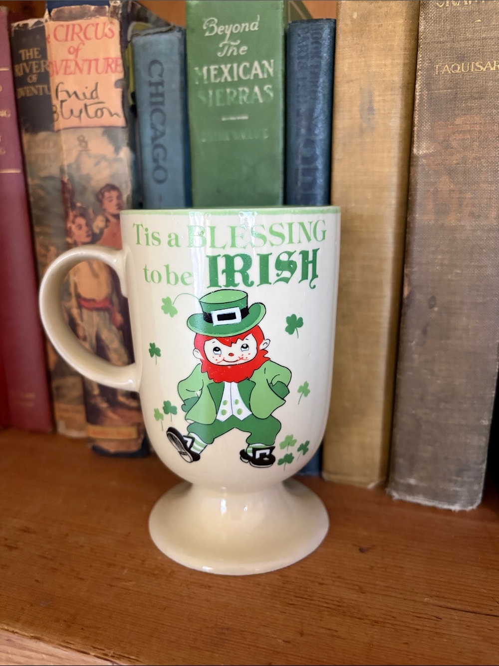VINTAGE MUG TIS A BLESSING TO BE IRISH Pedestal Mug